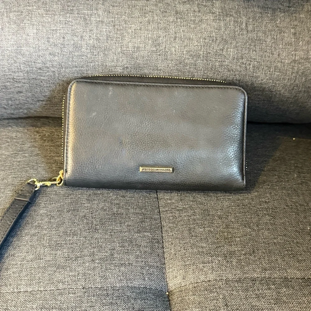 Rebecca Minkoff - Regan Universal Leather Wristlet